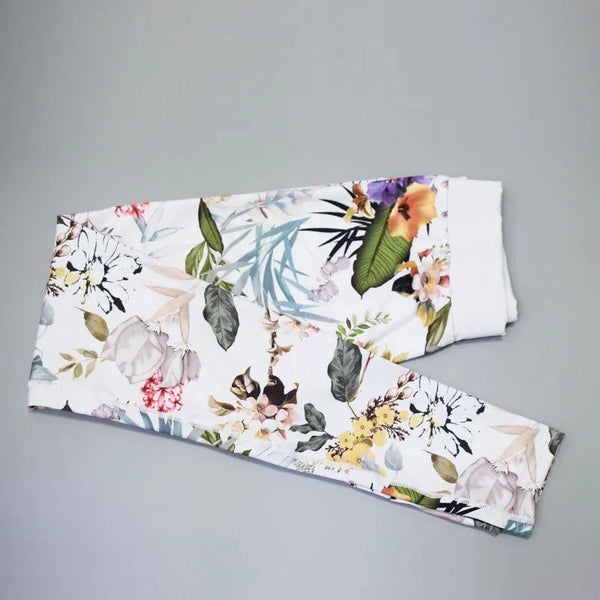 Ensemble sport yoga femme floral blanc — top et legging à plat - Couleurs Lagon