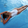 Monokini V Profond 4 CRISS CROSS - Couleurs Lagon - dos sur tapis flottant piscine