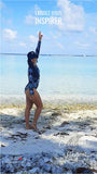 droite IS - Combinaison Lycra Rashguard Manches Longues Dos Nu CrissCross Bleu Floral - Couleurs Lagon