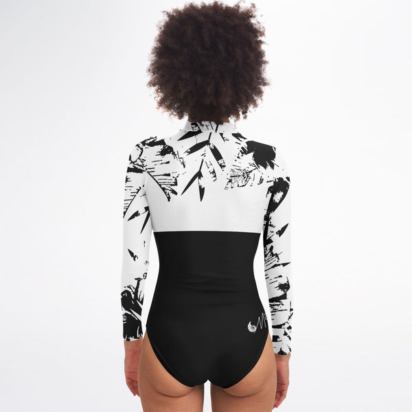 Rashguard femme MITI Hibiscus Noir & Blanc UPF50+ portée de dos, mannequin 2 - Couleurs Lagon
