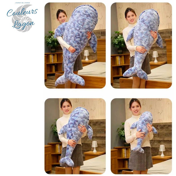 Couleurs Lagon - Jouet Peluche Oreiller Baleine Bleu 3D 50-110cm - tailles avec personne
