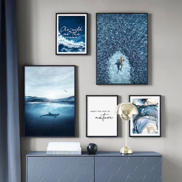 Toile impression d'art bleu océan blanc beige apnée dauphin requin 2