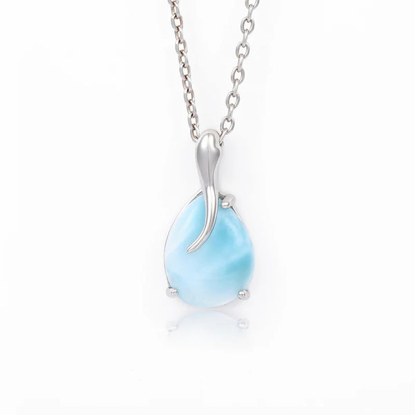 Pendentif larimar sur chaîne — vue portée
