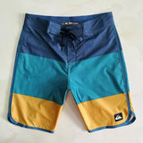 Couleurs Lagon - Bermuda de plage Boardshort Surf Quicksilver pour Hommes