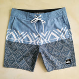 Couleurs Lagon - Bermuda de plage Boardshort Surf Quicksilver pour Hommes
