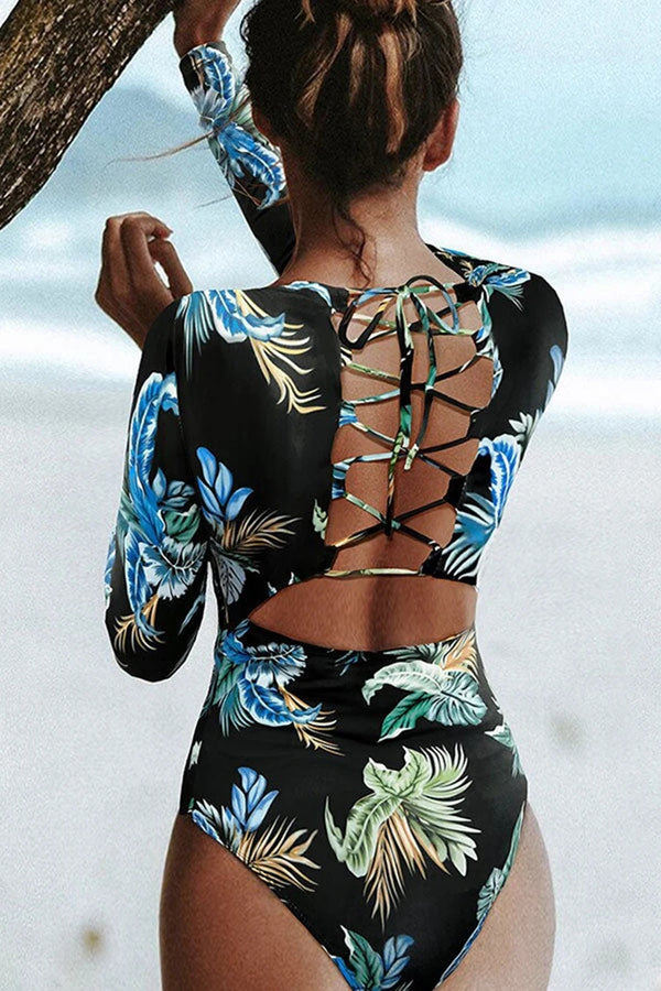 gros plan de dos - Combinaison Lycra Rashguard Manches Longues Dos Nu CrissCross Bleu Floral - Couleurs Lagon