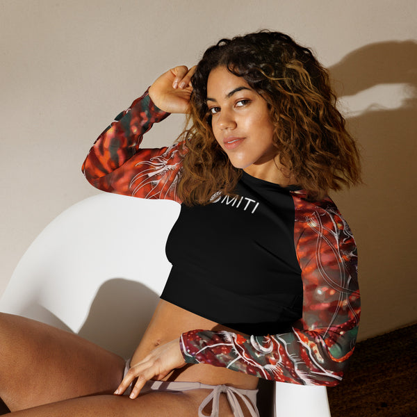 avant gauche - Crop Top Lycra Femme Manche Longue Recyclé SPF50 Gorgone Rouge - Couleurs Lagon
