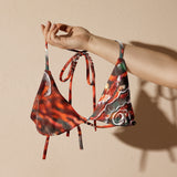 sur bras - Haut de bikini éco-responsable rembourré UPF50+ Gorgone Rouge Nautile - Couleurs Lagon