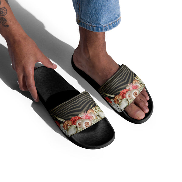 Tongs homme coquillages portées avec jean - design Pacifique Couleurs Lagon