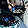 Bol irrégulier en porcelaine BLEU LAGON - Couleurs Lagon - tablier et oeufs