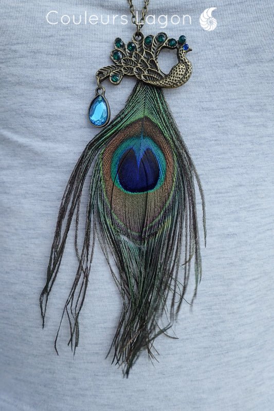 Collier pour femme en acier inoxydable avec pendentif bleu en verre :  : Produits Handmade