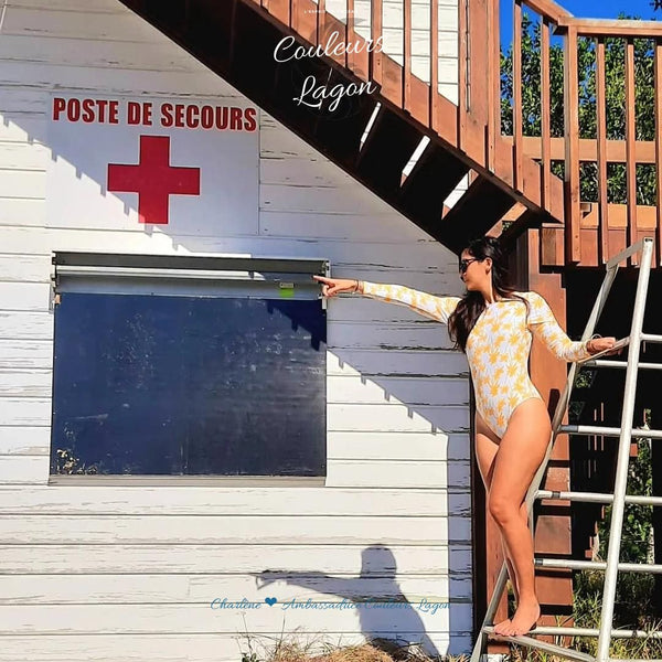 Combi Surf Manches Longues Dos Nu Push-Up BLANC COCOTIER - Couleurs Lagon - poste de secours avant gauche