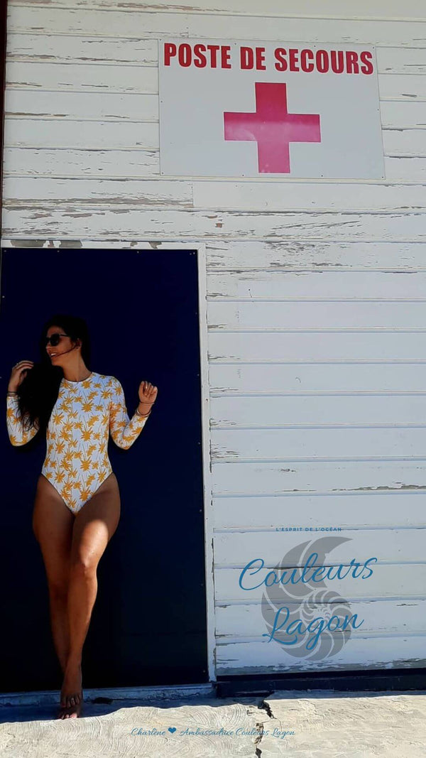 Combi Surf Manches Longues Dos Nu Push-Up BLANC COCOTIER - Couleurs Lagon - poste de secours IS