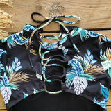 Combinaison Lycra Rashguard Manches Longues Dos Nu CrissCross Bleu Floral - Couleurs Lagon - gros plan attache dos