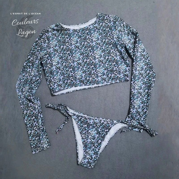 Ensemble Bikini Rashguard Manche Longue LITTLE BLUE FLOWERS - Couleurs Lagon - avant à plat