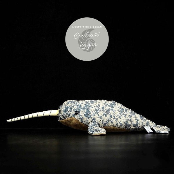 Jouet Peluche Réaliste Narwhal Baleine Licorne 41cm 16in - Couleurs Lagon - profil gauche