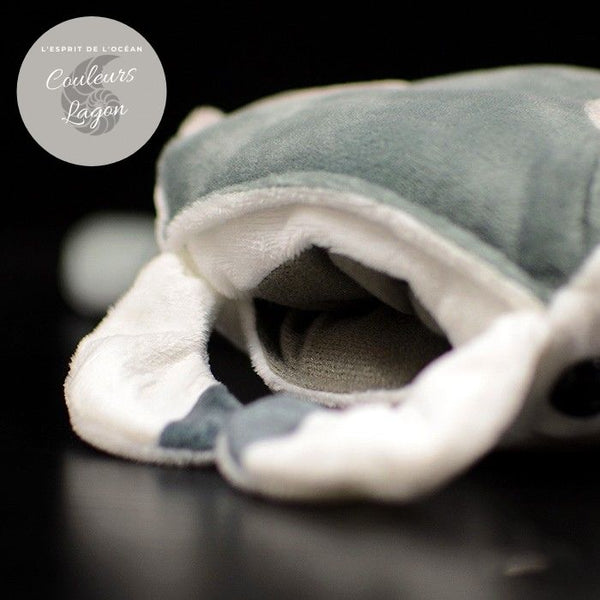 Jouet Peluche Réaliste Raie Manta 26x47cm - Couleurs Lagon - détail bouche