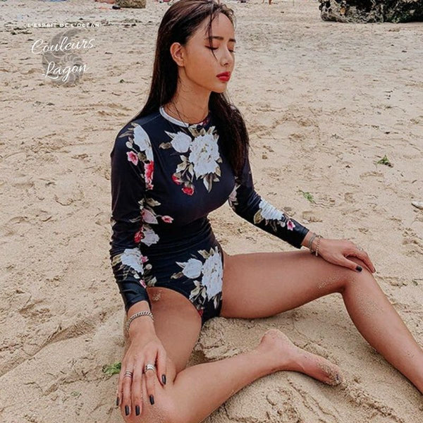Monokini Rashguard Manche Longue Floral BLACK - Couleurs Lagon - plan serré avant droit