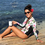 Maillot surf femme manches longues hibiscus UPF50+ — profil — Couleurs Lagon