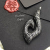 enveloppe noir et cire rouge - Pendentif Hameçon Maori HEI MATAU en Argent Massif s925 - Couleurs Lagon