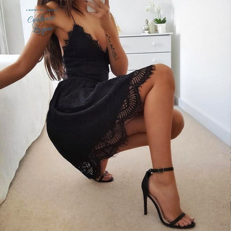 Robe Club Sexy Courte Dentelle à dos nu et col V - Couleurs Lagon