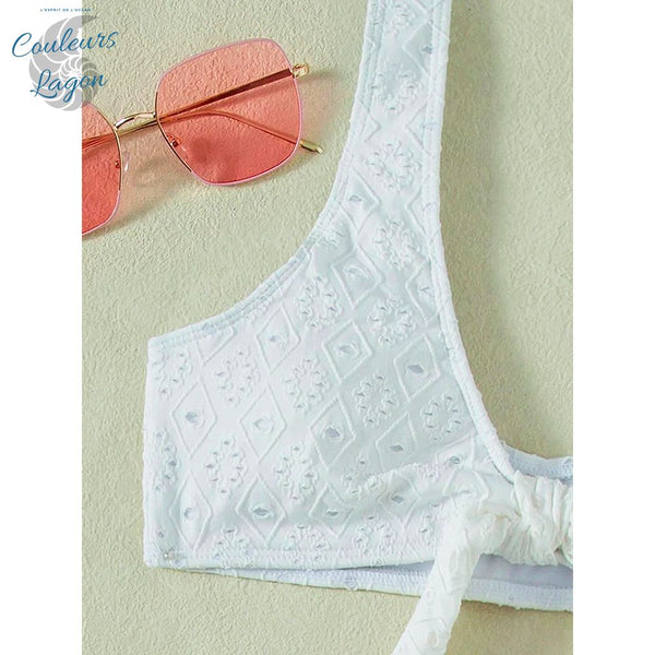 Sexy Bikini 2 pièces Brodé Ajouré Haut à Noeud et Bas Tangua - Couleurs Lagon